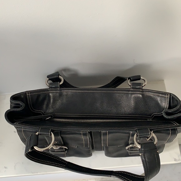 Pre-Owned Authentic Coach Soho Double Pocket Black Leather Bag (J05S-6468) - Picture 9 of 11